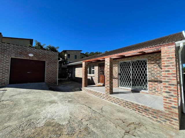 4 Bedroom Property for Sale in Berea Eastern Cape